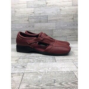 Womens Bakers red elegant sandals size 9 b Fisherman closed toe hook and loop